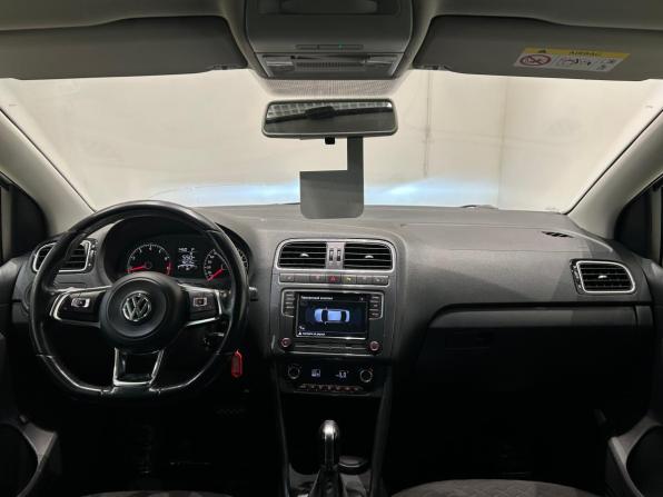 Volkswagen Polo V Рестайлинг с пробегом 2019 года, цена 999 000 рублей, 192000 км, седан, Автокод Объявления