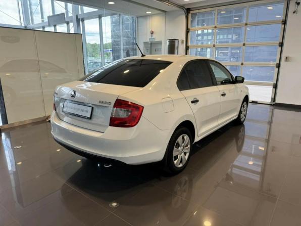 Skoda Rapid I с пробегом 2016 года, цена 920 000 рублей, 230000 км, лифтбек, Автокод Объявления