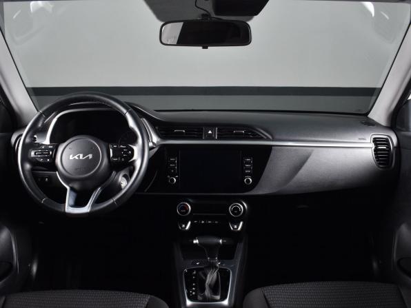 Kia Rio IV Рестайлинг с пробегом 2022 года, цена 1 654 999 рублей, 78050 км, седан, Автокод Объявления