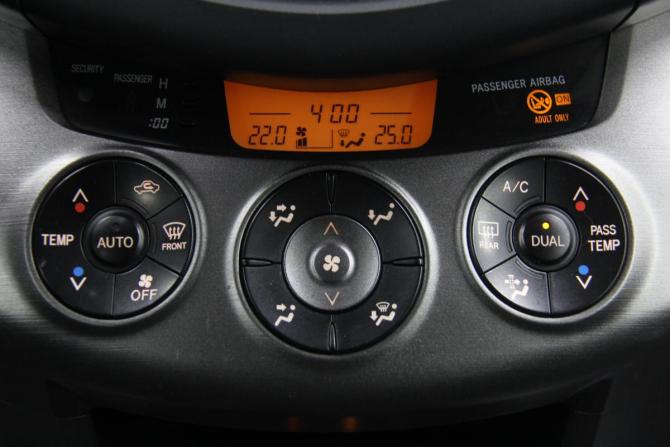 Toyota RAV4 III (XA30) Рестайлинг с пробегом 2010 года, цена 1 196 000 рублей, 166078 км, внедорожник, Автокод Объявления
