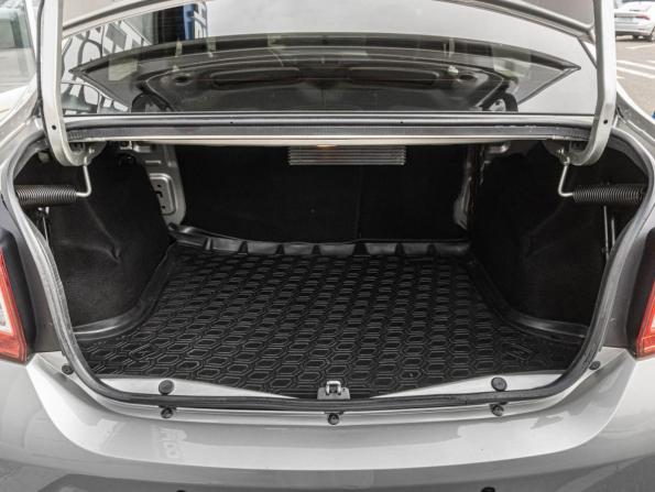 Renault Logan II Рестайлинг с пробегом 2020 года, цена 1 050 000 рублей, 123345 км, седан, Автокод Объявления