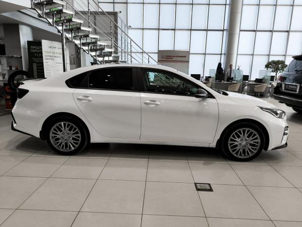 Kia Cerato IV Рестайлинг с пробегом 2021 года, цена 1 840 000 рублей, 90021 км, седан, Автокод Объявления