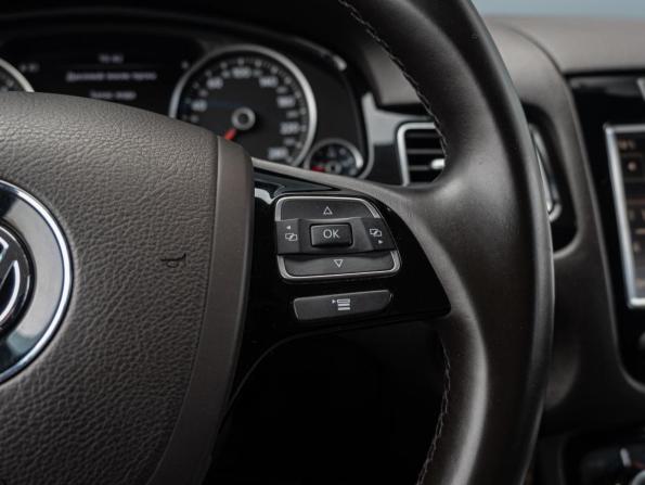 Volkswagen Touareg II с пробегом 2011 года, цена 2 150 000 рублей, 301491 км, внедорожник, Автокод Объявления