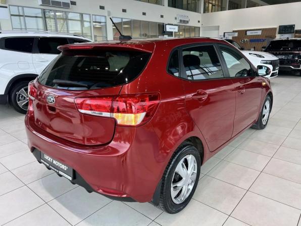 Kia Rio III Рестайлинг с пробегом 2017 года, цена 895 000 рублей, 90293 км, хэтчбек, Автокод Объявления