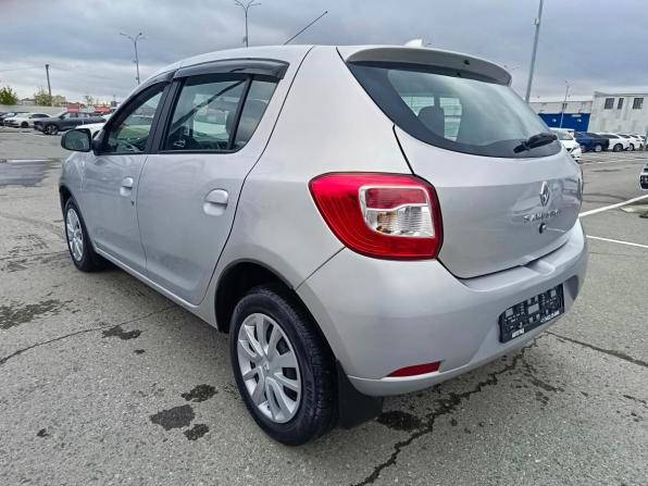 Renault Sandero II Рестайлинг с пробегом 2019 года, цена 1 049 995 рублей, 91949 км, хэтчбек, Автокод Объявления