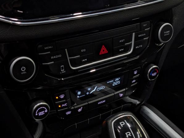 Geely Emgrand X7 I Рестайлинг 2 с пробегом 2019 года, цена 1 265 000 рублей, 86098 км, внедорожник, Автокод Объявления