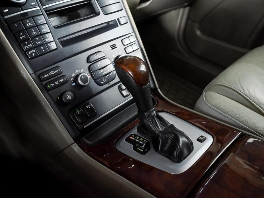 Volvo XC90 I Рестайлинг Екатеринбург  - изображение 17