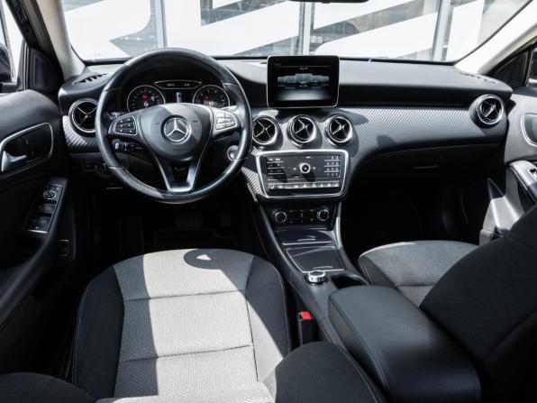 Mercedes-Benz GLA I (X156) Рестайлинг с пробегом 2018 года, цена 2 100 000 рублей, 93568 км, внедорожник, Автокод Объявления