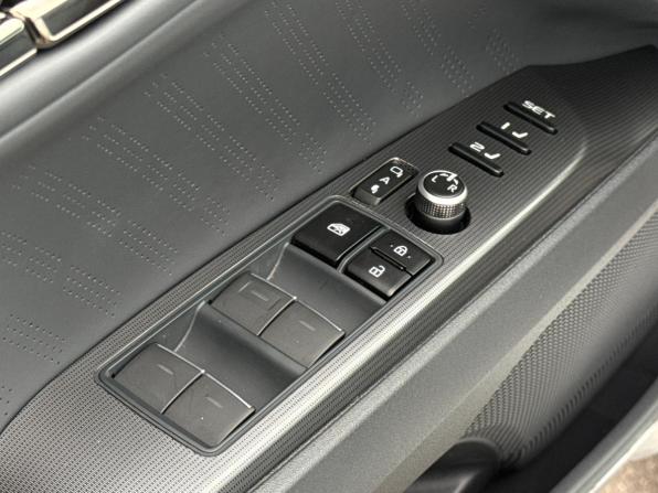 Toyota Camry IX (XV80) China Market Рестайлинг с пробегом 2026 года, цена 4 550 000 рублей, 15 км, седан, Автокод Объявления