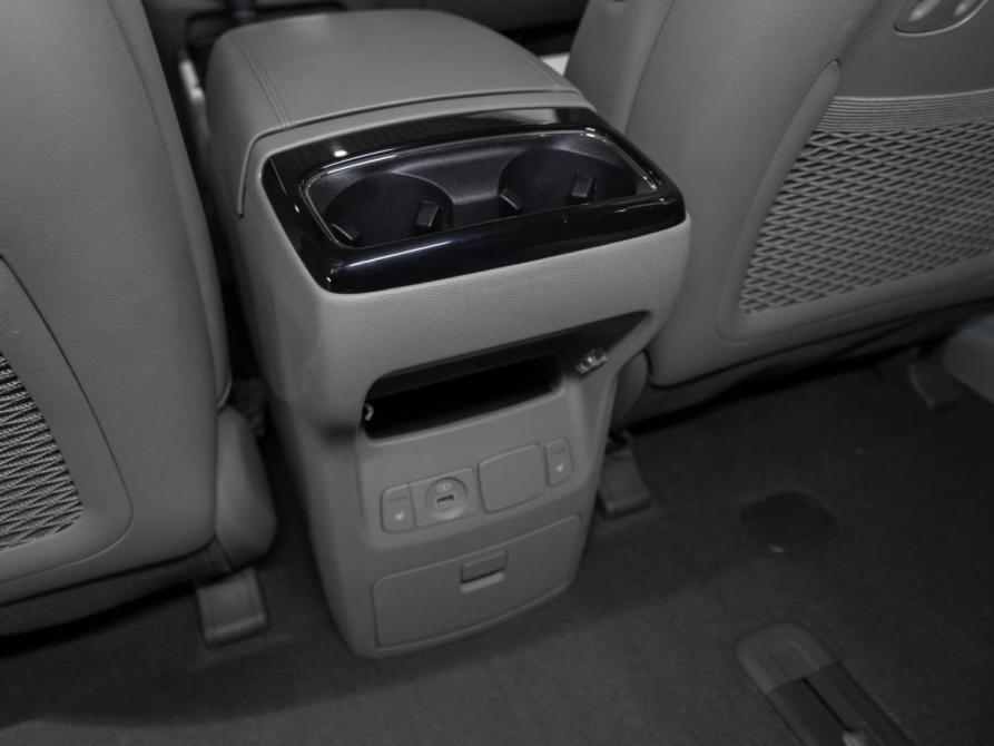 Kia Carnival III Москва  - изображение 14