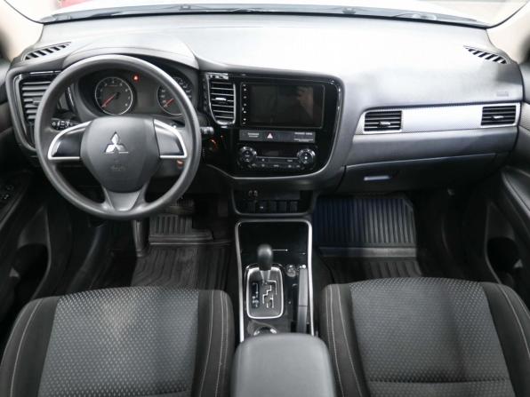 Mitsubishi Outlander III Рестайлинг 2 с пробегом 2017 года, цена 1 799 900 рублей, 136190 км, внедорожник, Автокод Объявления