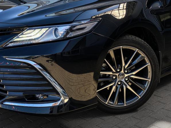 Toyota Camry VIII (XV70) Рестайлинг с пробегом 2023 года, цена 3 298 000 рублей, 27000 км, седан, Автокод Объявления