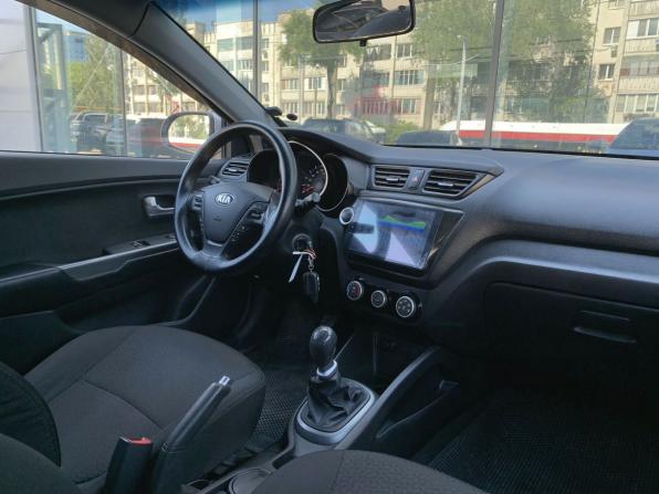 Kia Rio III Рестайлинг с пробегом 2015 года, цена 925 000 рублей, 131571 км, седан, Автокод Объявления