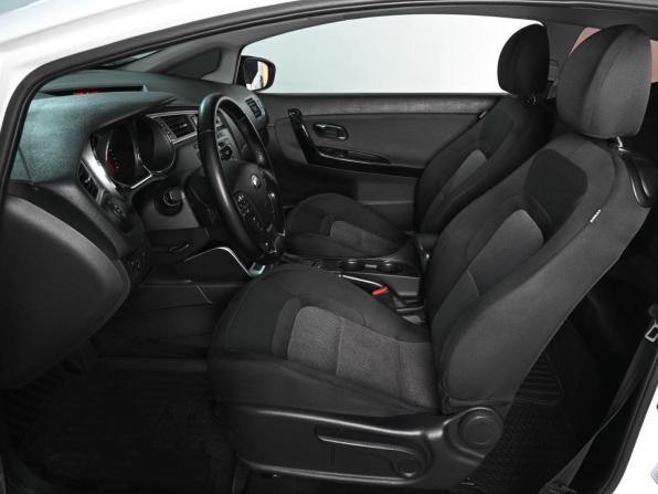 Kia Ceed II Рестайлинг с пробегом 2017 года, цена 1 249 030 рублей, 158447 км, хэтчбек, Автокод Объявления