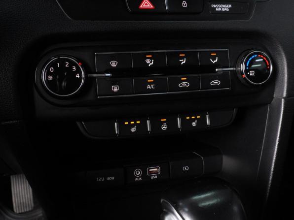 Kia Ceed III с пробегом 2018 года, цена 1 385 000 рублей, 164426 км, хэтчбек, Автокод Объявления