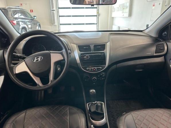 Hyundai Solaris I с пробегом 2014 года, цена 760 000 рублей, 170372 км, хэтчбек, Автокод Объявления