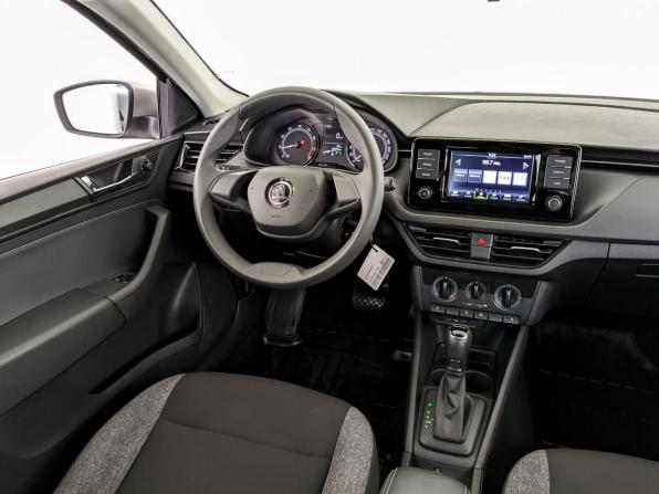 Skoda Rapid II с пробегом 2021 года, цена 1 465 000 рублей, 85052 км, лифтбек, Автокод Объявления