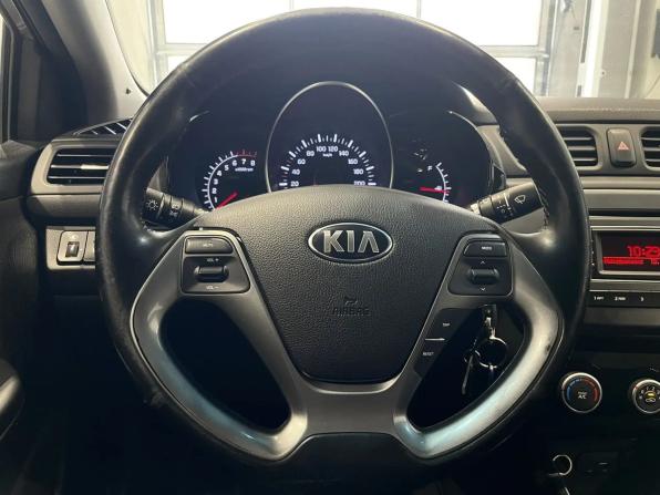 Kia Rio III Рестайлинг с пробегом 2015 года, цена 930 000 рублей, 100649 км, седан, Автокод Объявления