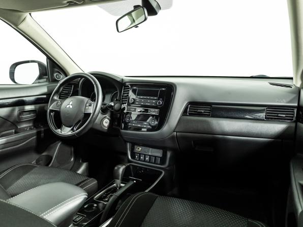 Mitsubishi Outlander III Рестайлинг 3 с пробегом 2019 года, цена 1 719 700 рублей, 101489 км, внедорожник, Автокод Объявления