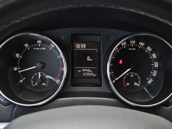 Skoda Yeti I Рестайлинг с пробегом 2016 года, цена 1 200 000 рублей, 124000 км, внедорожник, Автокод Объявления