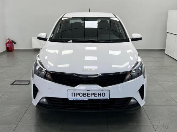 Kia Rio IV Рестайлинг с пробегом 2021 года, цена 1 550 000 рублей, 106000 км, седан, Автокод Объявления