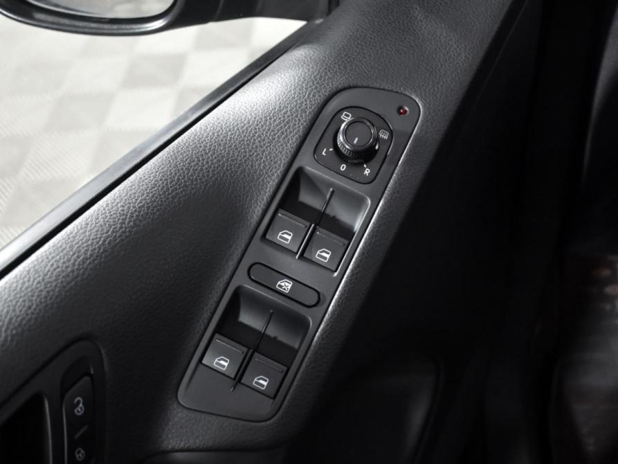 Volkswagen Tiguan I Рестайлинг Санкт-Петербург  - изображение 11