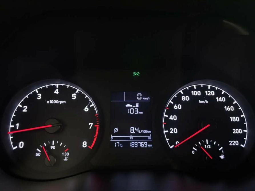 Hyundai Solaris II Псков  - изображение 10