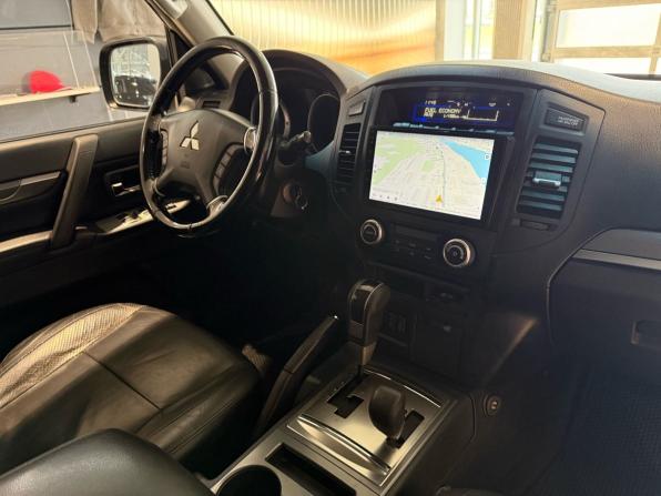 Mitsubishi Pajero IV с пробегом 2010 года, цена 1 899 000 рублей, 219472 км, внедорожник, Автокод Объявления