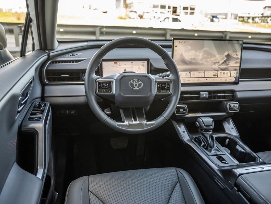 Toyota RAV4 VI (XA60) Волгоград  - изображение 23