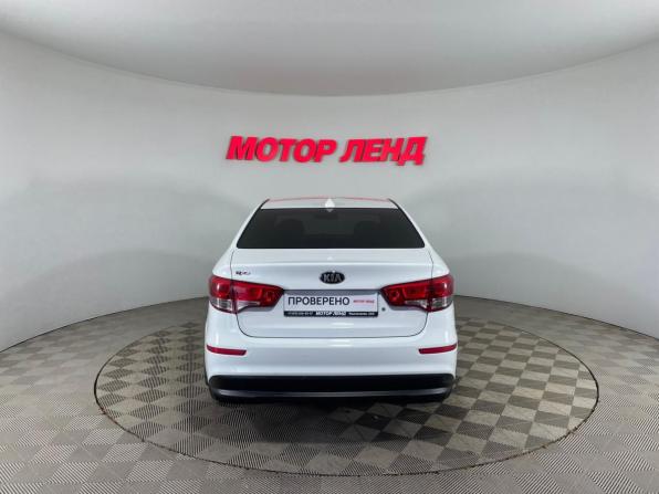 Kia Rio III Рестайлинг с пробегом 2017 года, цена 969 000 рублей, 130892 км, седан, Автокод Объявления
