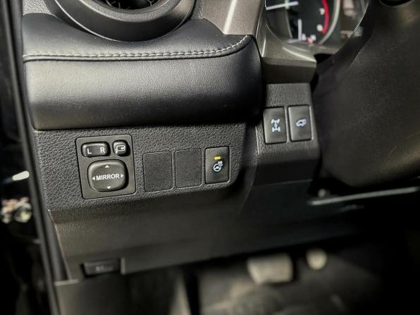 Toyota RAV4 IV (XA40) Рестайлинг с пробегом 2017 года, цена 2 230 000 рублей, 127516 км, внедорожник, Автокод Объявления