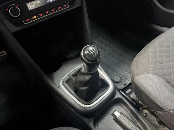 Volkswagen Polo V Рестайлинг с пробегом 2018 года, цена 1 249 000 рублей, 120000 км, седан, Автокод Объявления