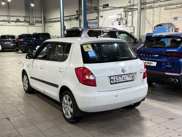 Skoda Fabia II Рестайлинг с пробегом 2011 года, цена 750 000 рублей, 129000 км, хэтчбек, Автокод Объявления