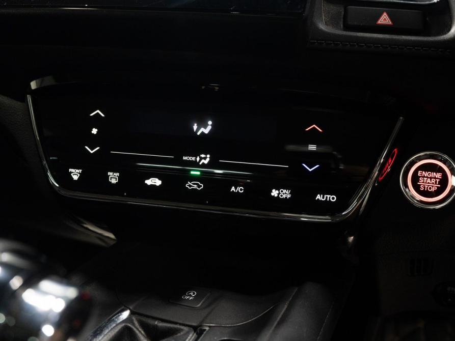Honda Vezel I Рестайлинг Чита  - изображение 14