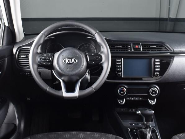 Kia Rio IV с пробегом 2018 года, цена 1 349 999 рублей, 85106 км, хэтчбек, Автокод Объявления