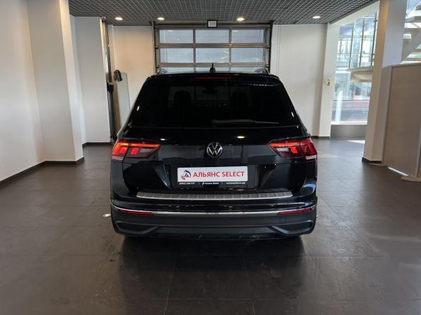Volkswagen Tiguan II Рестайлинг с пробегом 2021 года, цена 2 445 000 рублей, 166321 км, внедорожник, Автокод Объявления