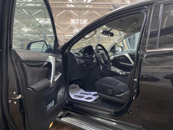 Mitsubishi Pajero Sport III с пробегом 2018 года, цена 2 450 000 рублей, 129529 км, внедорожник, Автокод Объявления
