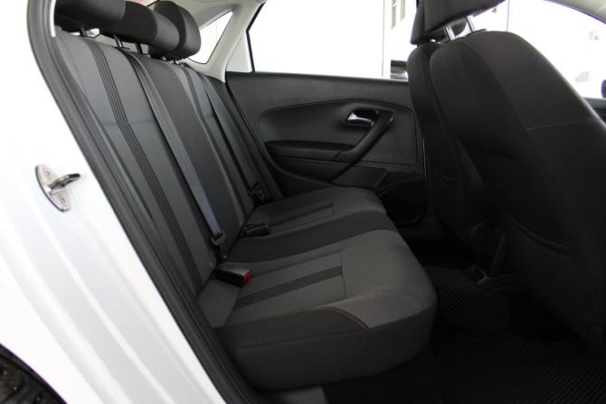 Volkswagen Polo V Рестайлинг с пробегом 2016 года, цена 1 050 000 рублей, 119000 км, седан, Автокод Объявления