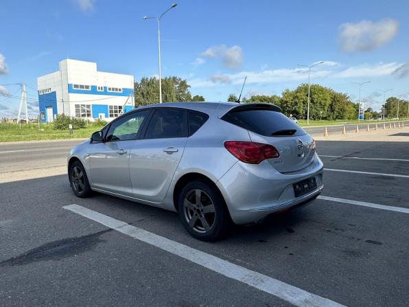 Opel Astra J Рестайлинг с пробегом 2012 года, цена 625 000 рублей, 150400 км, хэтчбек, Автокод Объявления
