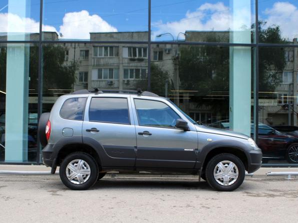Chevrolet Niva I Рестайлинг с пробегом 2017 года, цена 750 000 рублей, 89500 км, внедорожник, Автокод Объявления