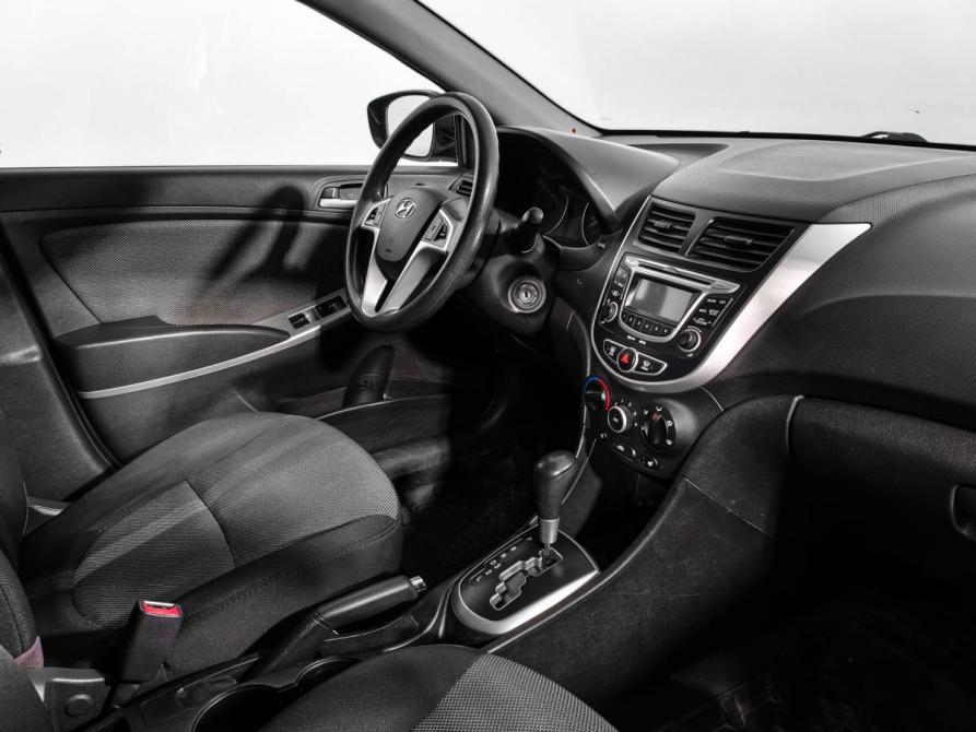 Hyundai Solaris I Санкт-Петербург  - изображение 13