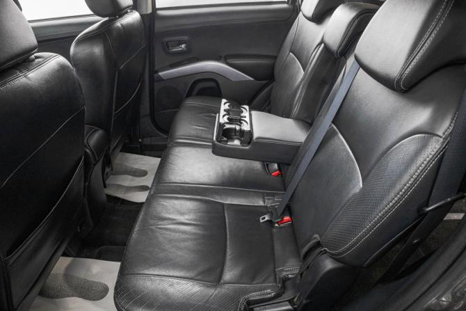 Mitsubishi Outlander II Рестайлинг с пробегом 2011 года, цена 1 249 000 рублей, 296200 км, внедорожник, Автокод Объявления