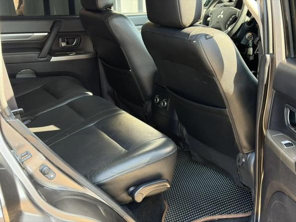 Mitsubishi Pajero IV Рестайлинг 1 с пробегом 2012 года, цена 2 120 000 рублей, 180888 км, внедорожник, Автокод Объявления