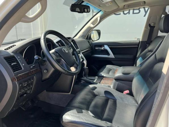 Toyota Land Cruiser 200 Series Рестайлинг 1 с пробегом 2013 года, цена 2 985 000 рублей, 240705 км, внедорожник, Автокод Объявления