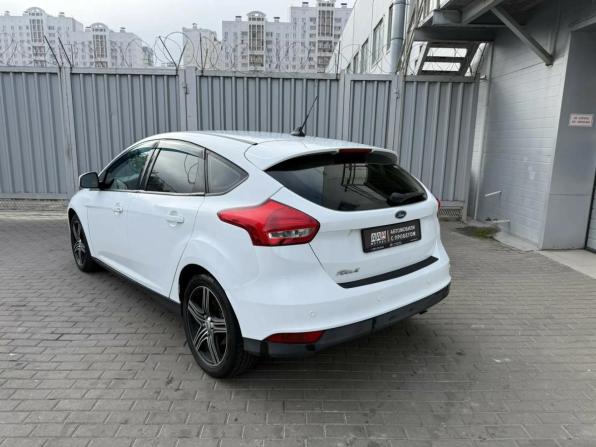 Ford Focus III Рестайлинг с пробегом 2018 года, цена 925 000 рублей, 176500 км, хэтчбек, Автокод Объявления