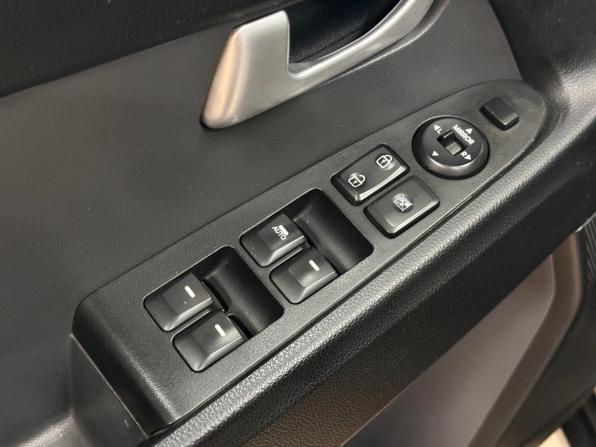 Kia Sportage III с пробегом 2011 года, цена 1 190 000 рублей, 217192 км, внедорожник, Автокод Объявления