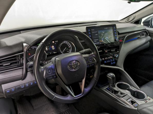 Toyota Camry VIII (XV70) Рестайлинг с пробегом 2021 года, цена 2 790 000 рублей, 156957 км, седан, Автокод Объявления