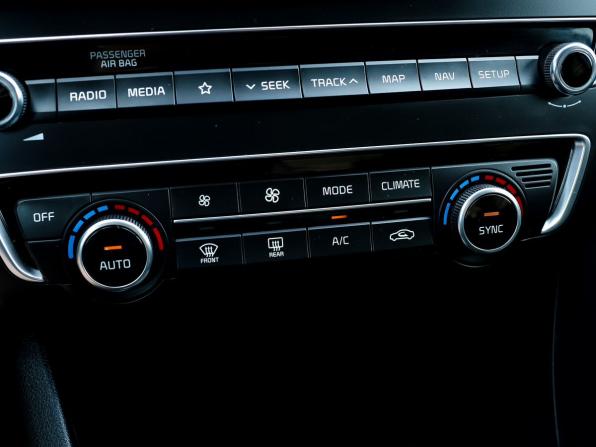 Kia Optima IV Рестайлинг с пробегом 2018 года, цена 1 890 000 рублей, 116207 км, седан, Автокод Объявления