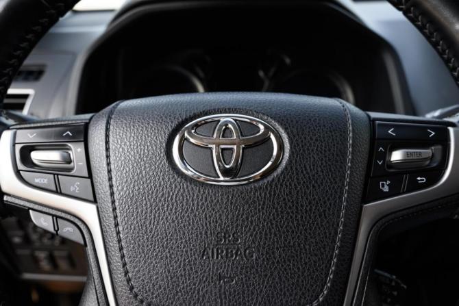 Toyota Land Cruiser Prado 150 Series Рестайлинг 3 с пробегом 2021 года, цена 6 999 000 рублей, 44730 км, внедорожник, Автокод Объявления