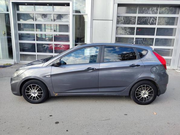Hyundai Solaris I с пробегом 2012 года, цена 598 000 рублей, 275889 км, хэтчбек, Автокод Объявления